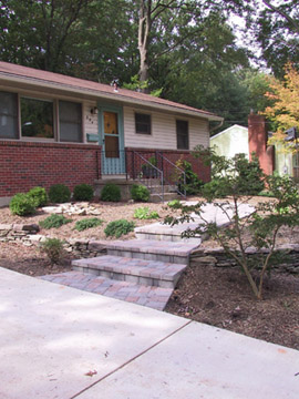 Front yard - 2005 - sidewalk